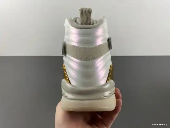 8 832821-030 Jordan Retro Champagne 0527